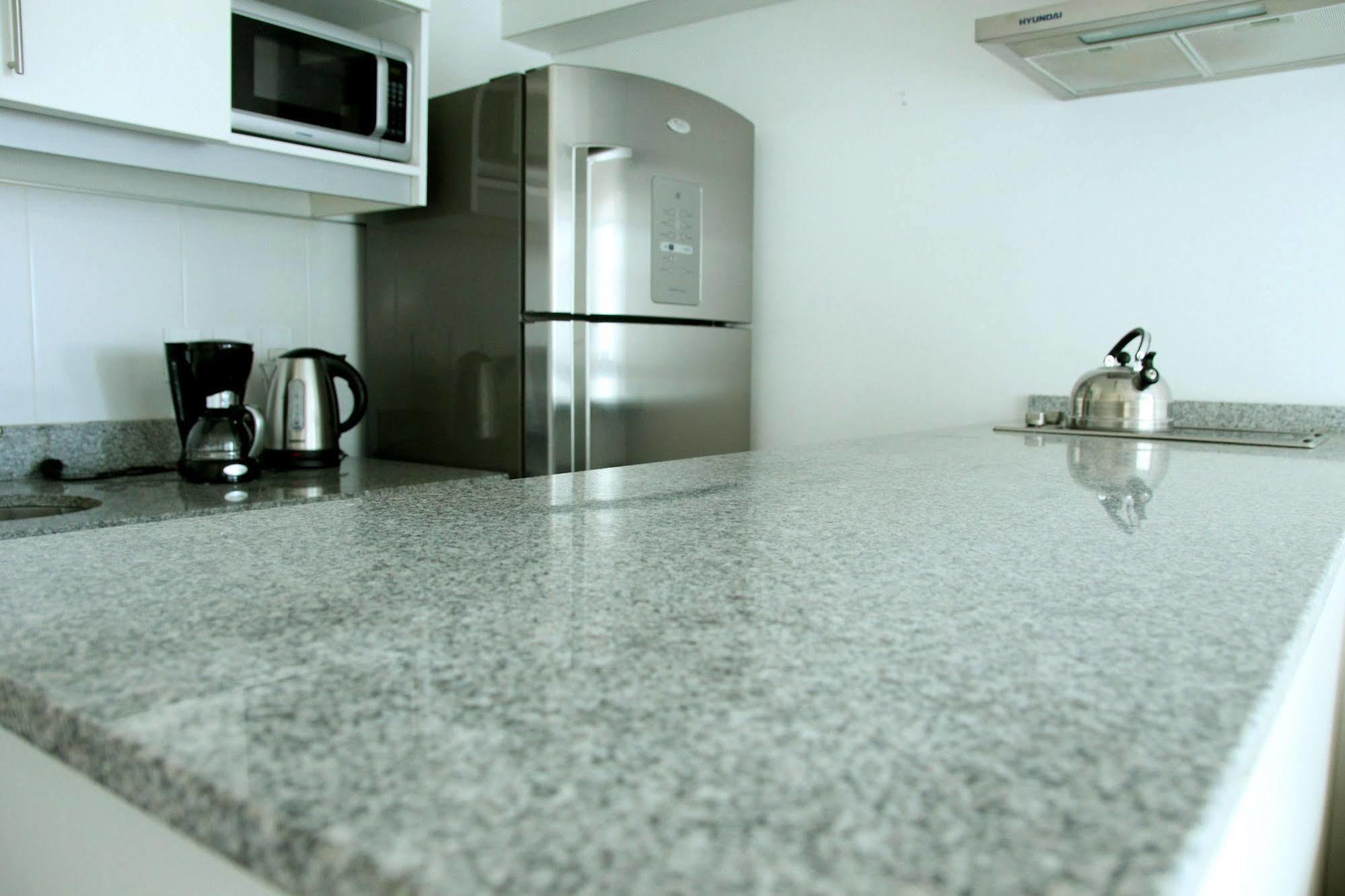 Apartment Rentline - Skyline *